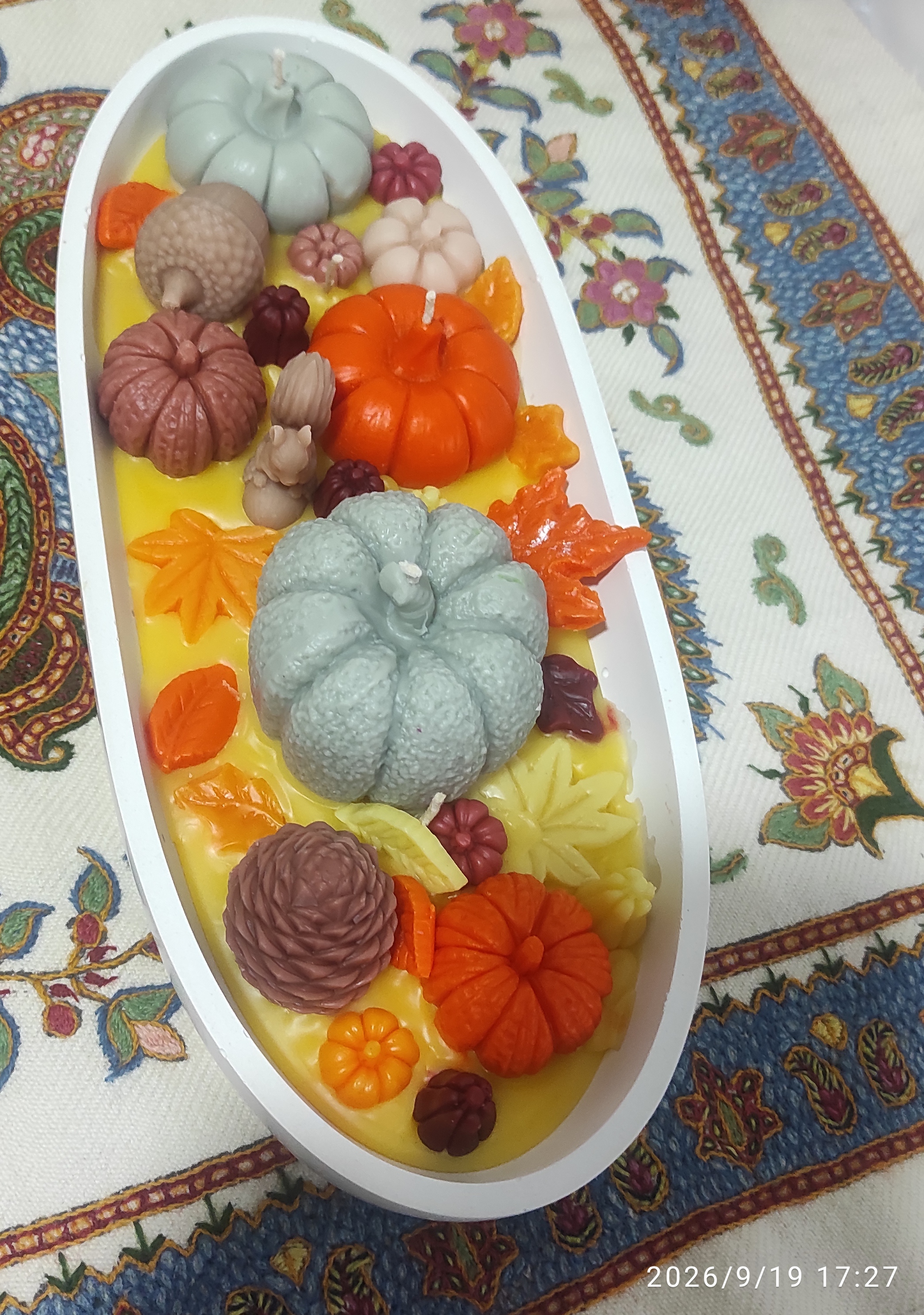 شمع پاییزی بزرگ